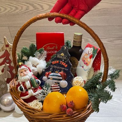Корзина со сладостями "Новогодний Люкс"